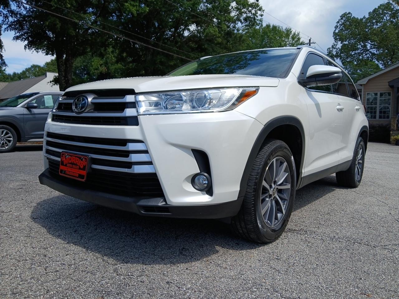 Toyota Highlander SE FWD V6 2019
