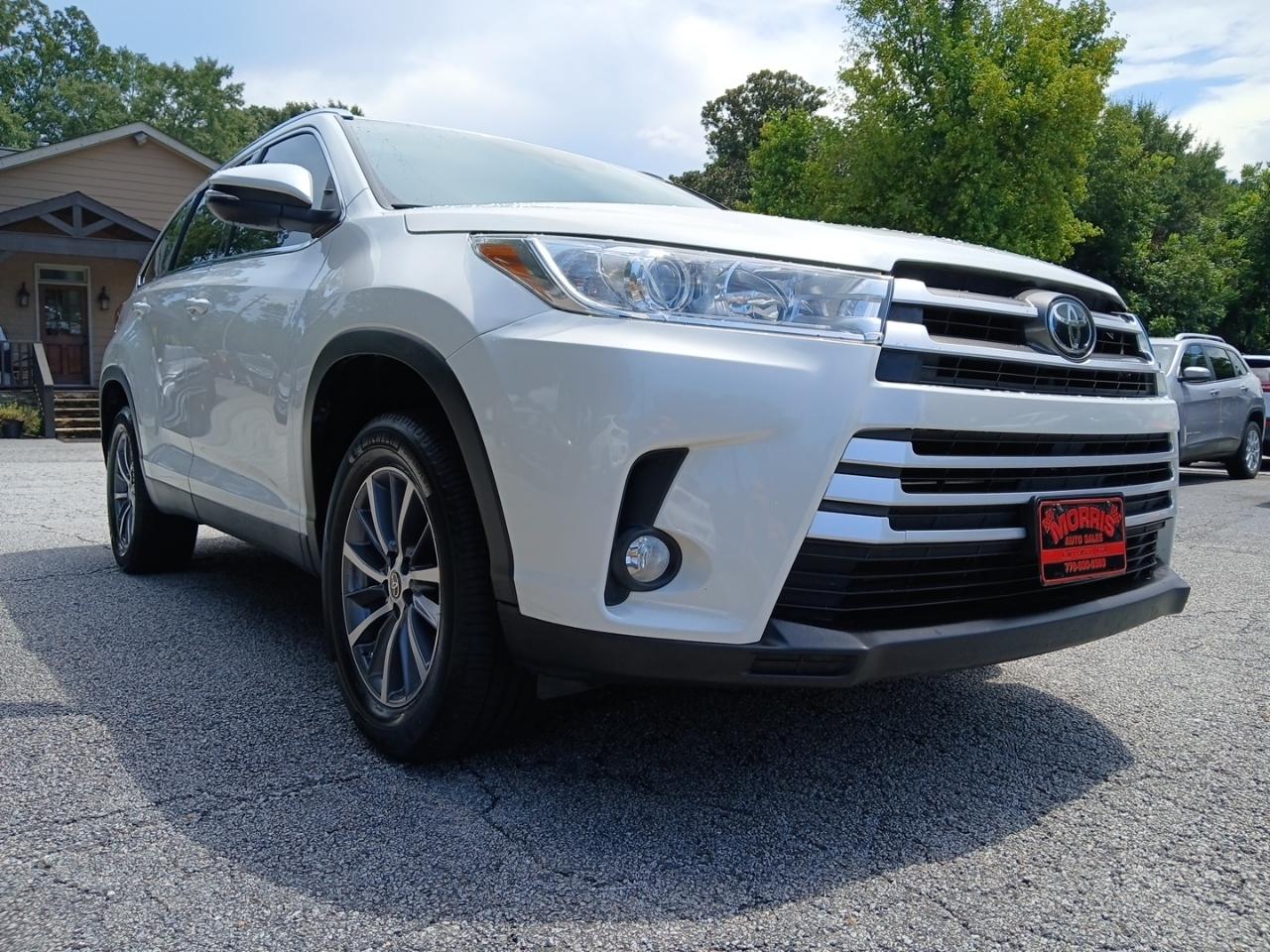 Toyota Highlander SE FWD V6 2019