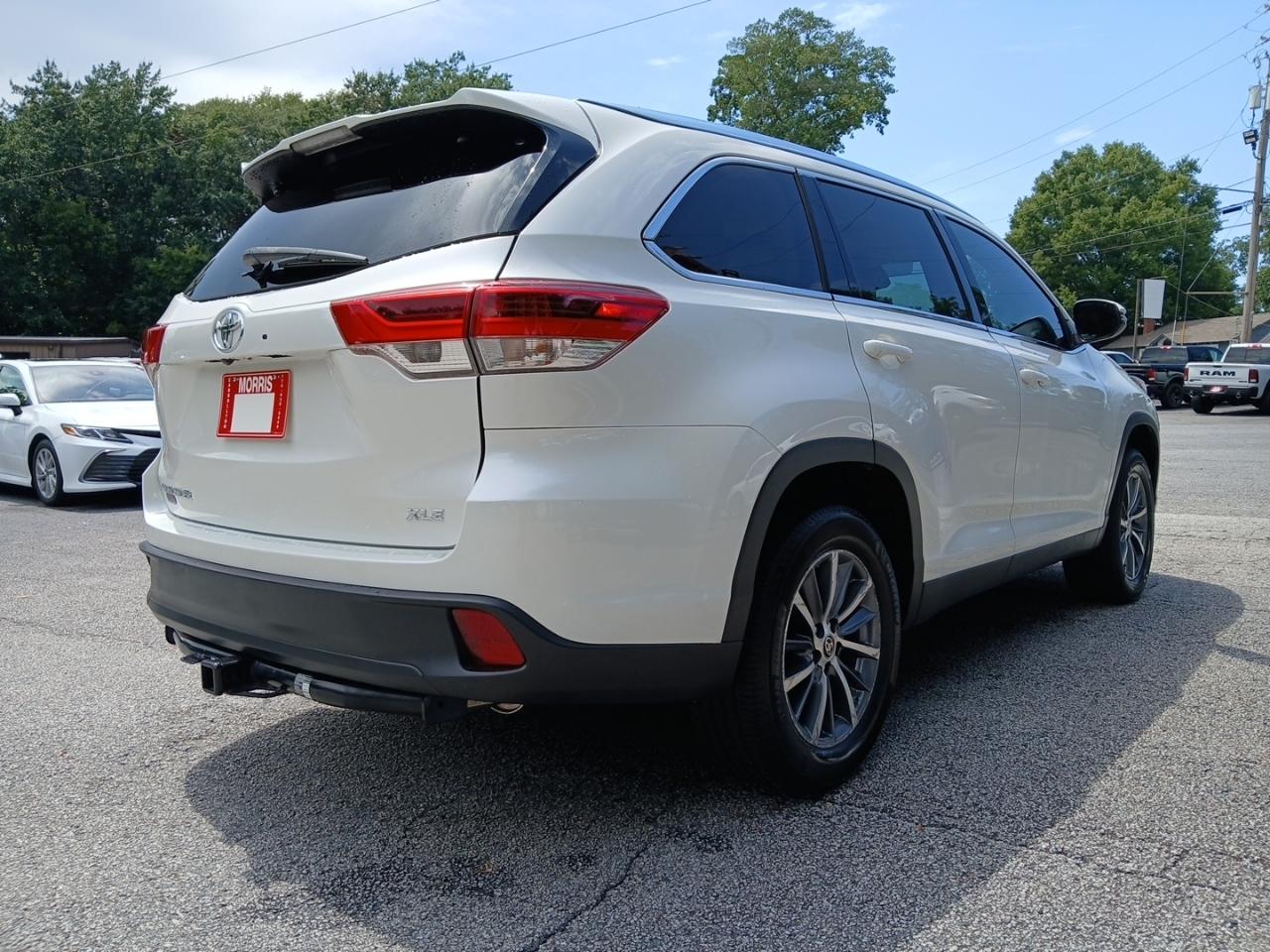 Toyota Highlander SE FWD V6 2019