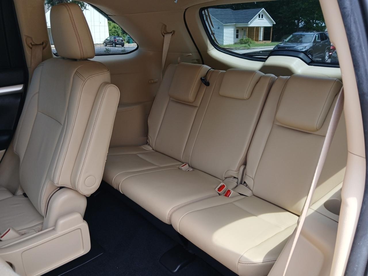 Toyota Highlander SE FWD V6 2019