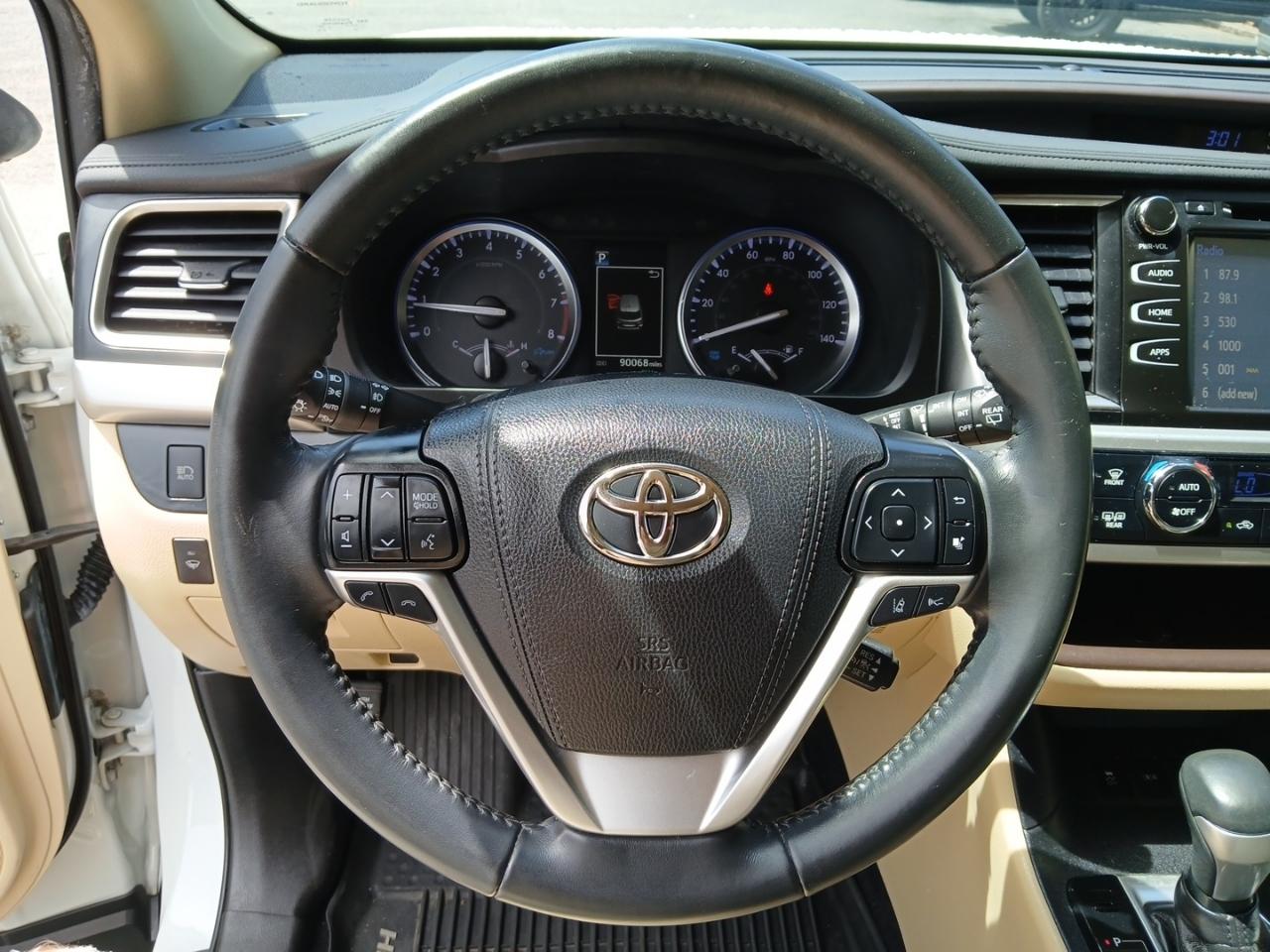 Toyota Highlander SE FWD V6 2019