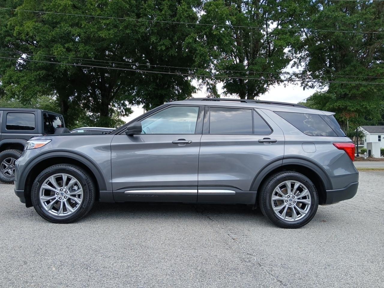 Ford Explorer AWD 4dr XLT 2021