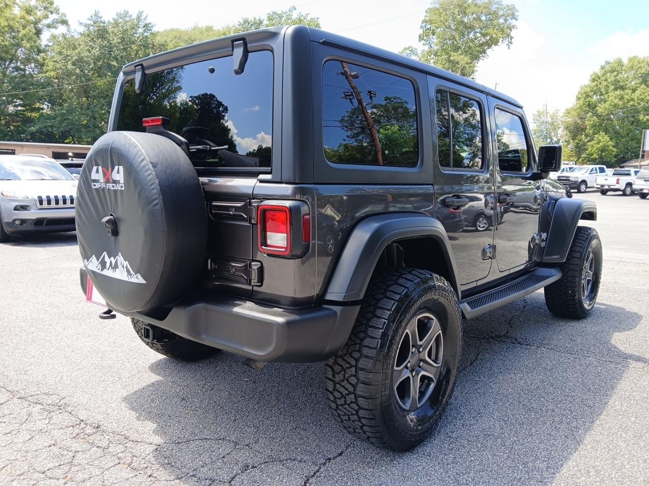 Jeep Wrangler Unlimited Sport 2018