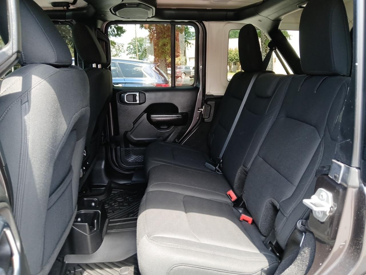 Jeep Wrangler Unlimited Sport 2018