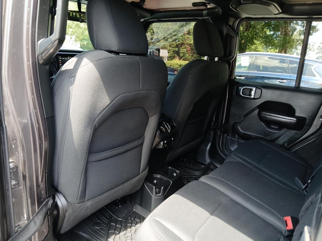 Jeep Wrangler Unlimited Sport 2018