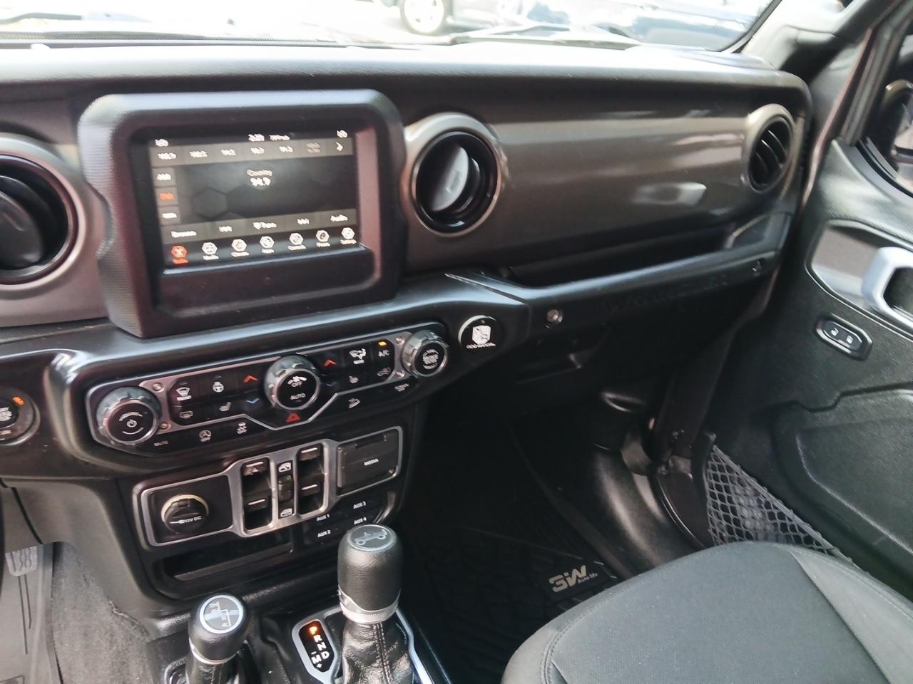 Jeep Wrangler Unlimited Sport 2018