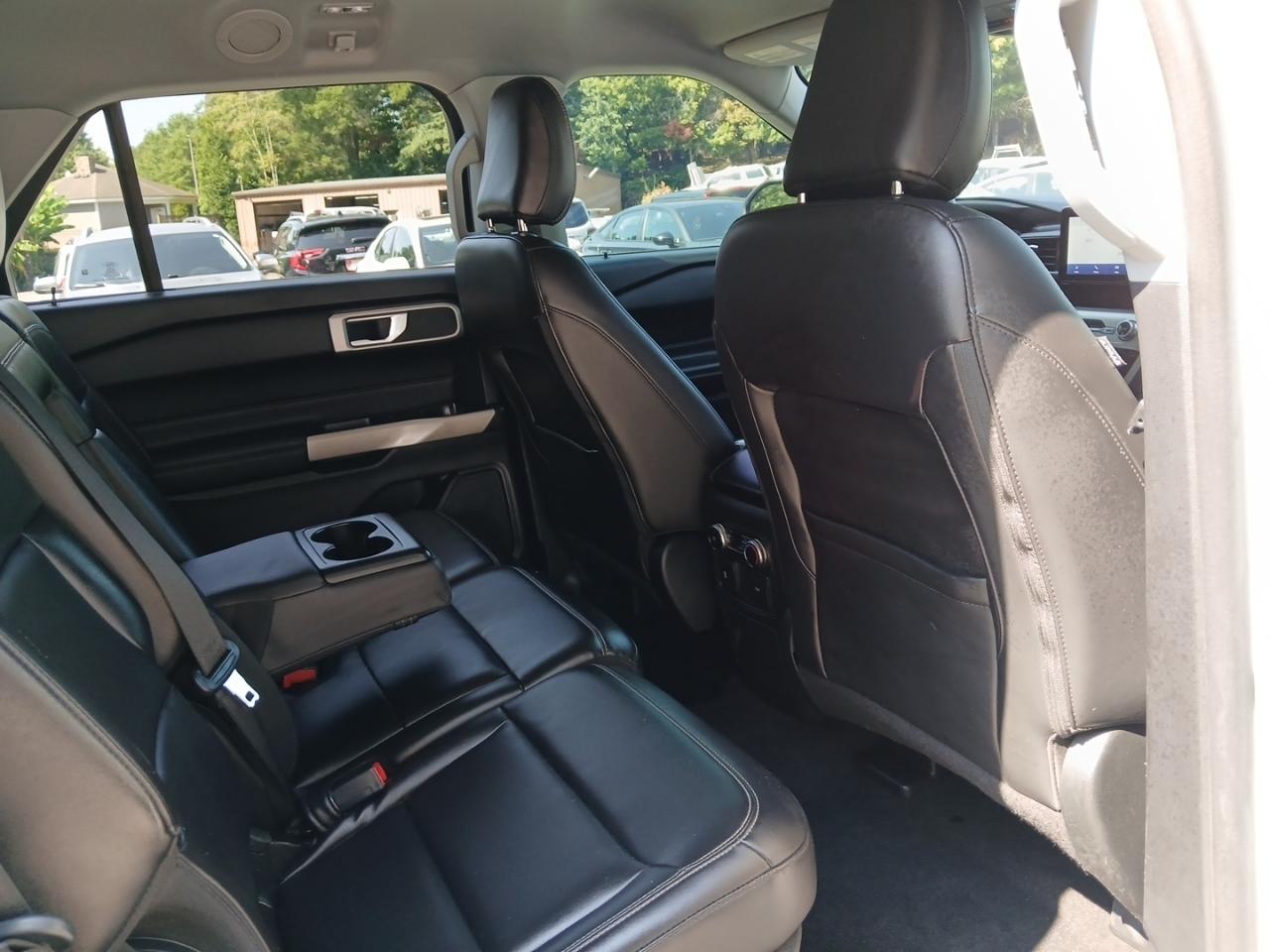 Ford Explorer XLT 2022