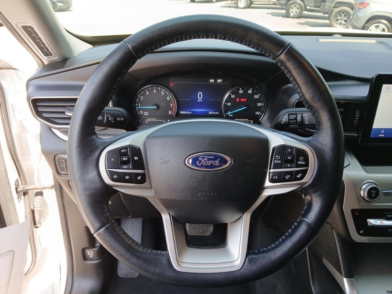 Ford Explorer XLT 2022