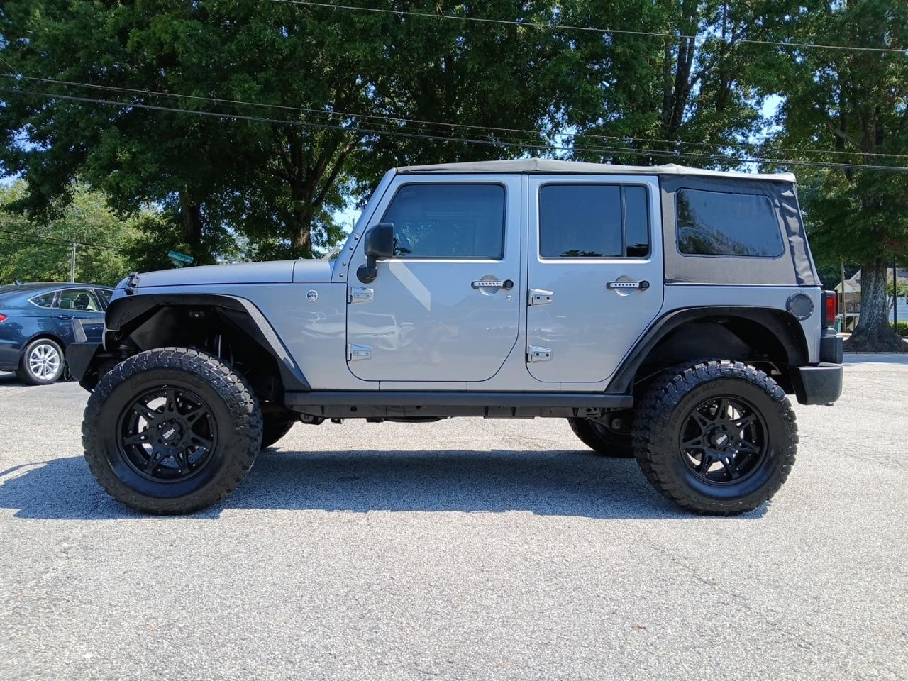 Jeep Wrangler Unlimited Sport 4WD 2017