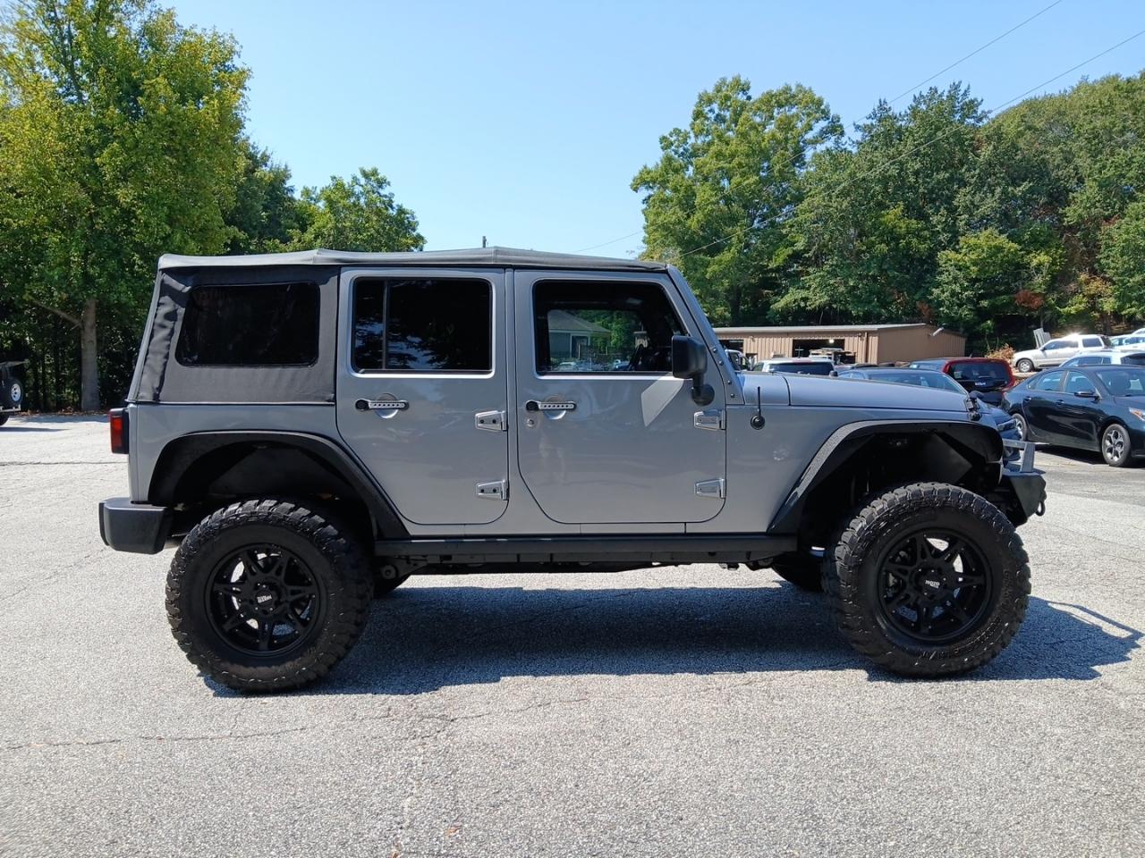 Jeep Wrangler Unlimited Sport 4WD 2017