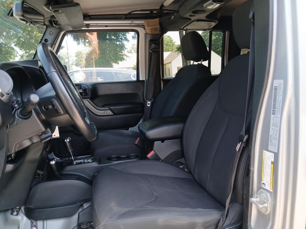 Jeep Wrangler Unlimited Sport 4WD 2017