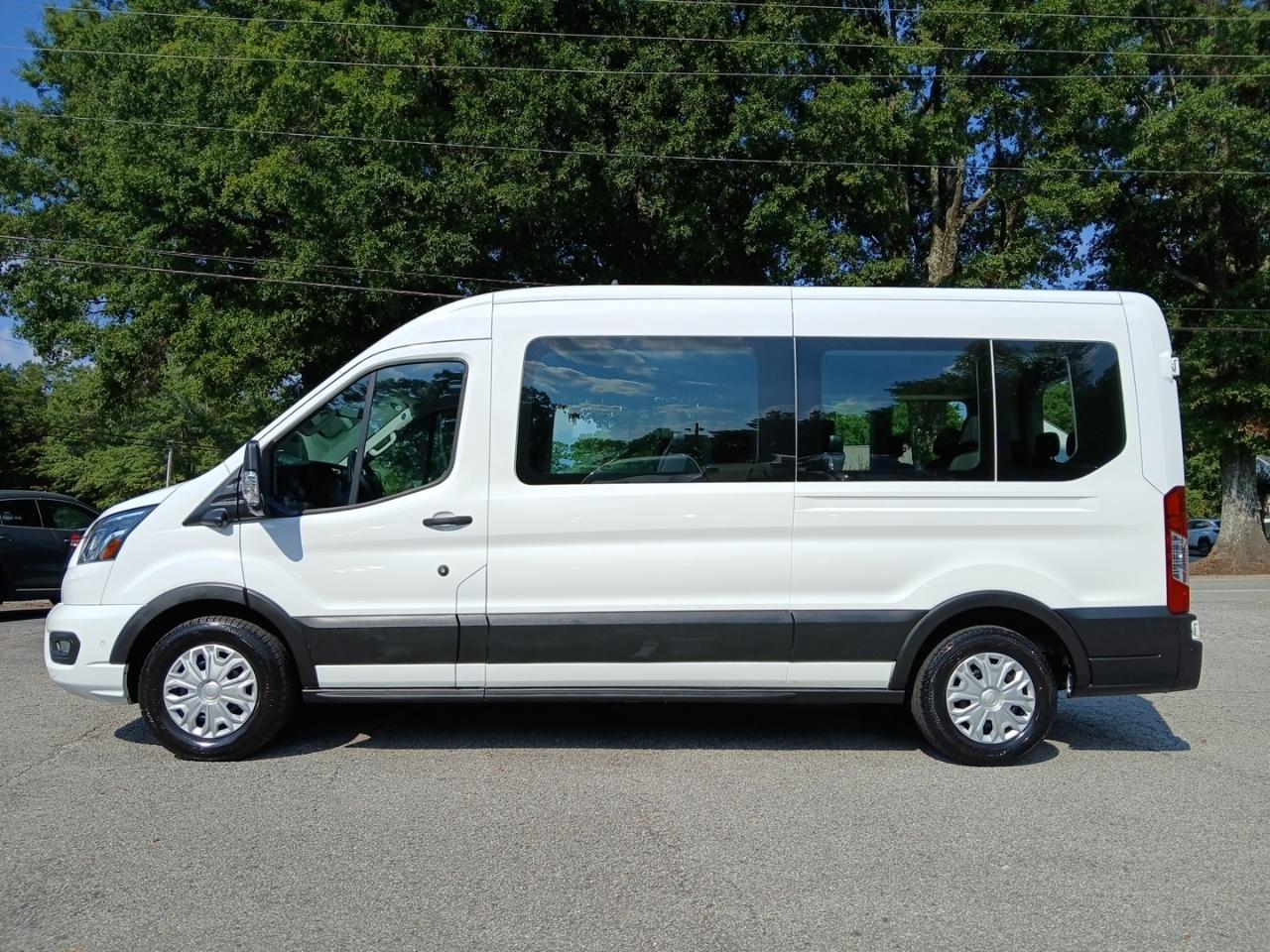 Ford Transit 350 Wagon Med. Roof XL w/Sliding Pass. 148-in. WB 2023