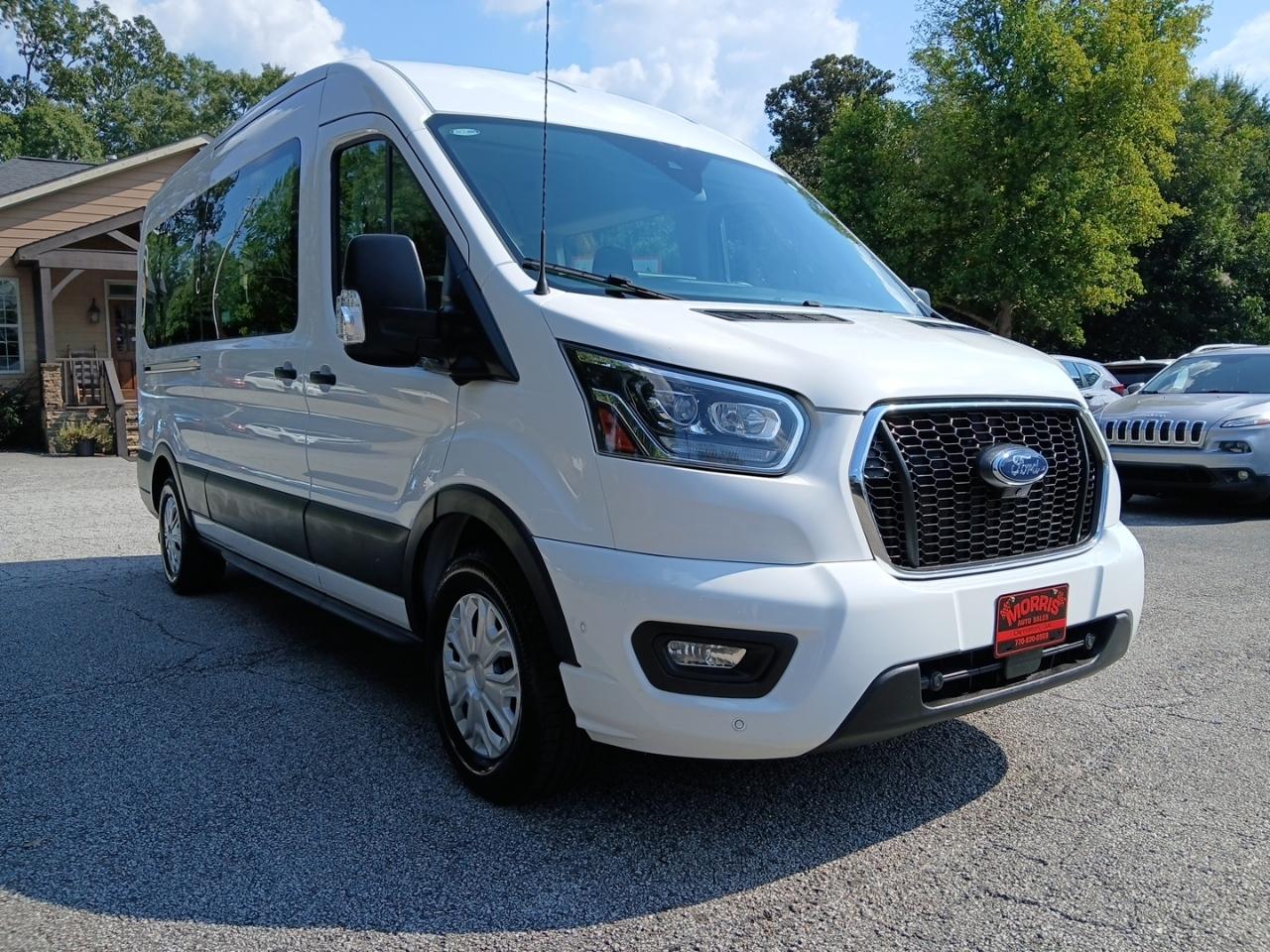 Ford Transit 350 Wagon Med. Roof XL w/Sliding Pass. 148-in. WB 2023