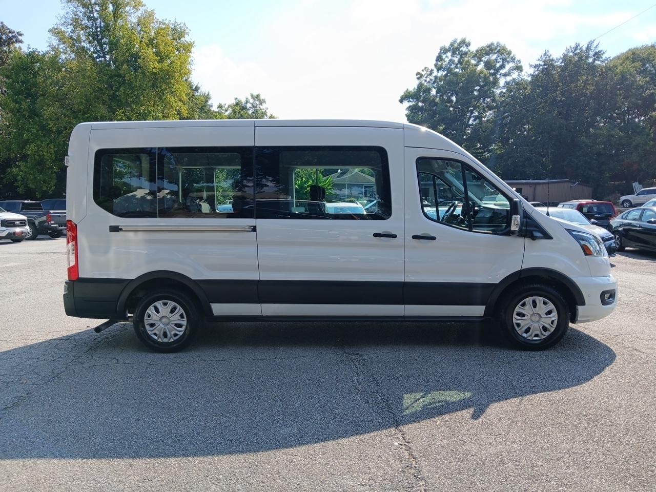 Ford Transit 350 Wagon Med. Roof XL w/Sliding Pass. 148-in. WB 2023