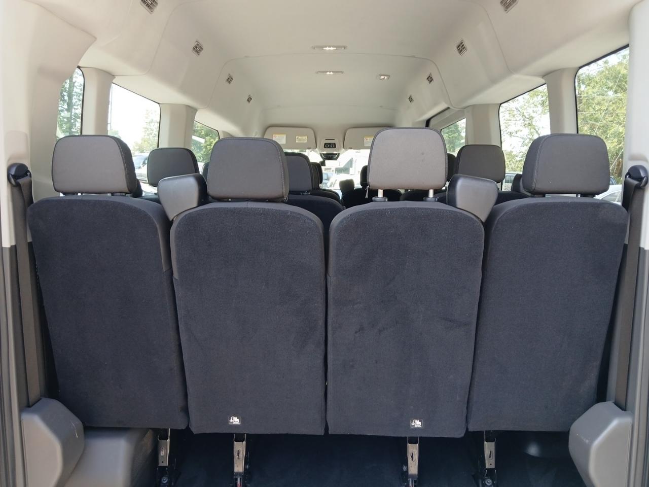 Ford Transit 350 Wagon Med. Roof XL w/Sliding Pass. 148-in. WB 2023