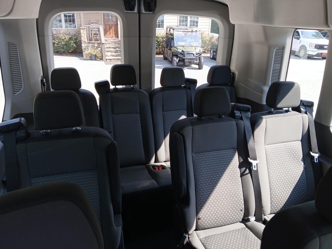 Ford Transit 350 Wagon Med. Roof XL w/Sliding Pass. 148-in. WB 2023