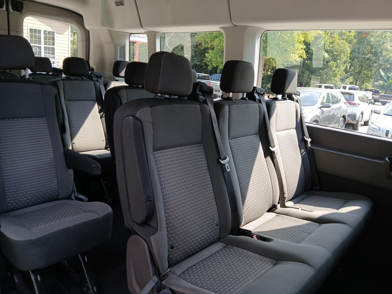 Ford Transit 350 Wagon Med. Roof XL w/Sliding Pass. 148-in. WB 2023