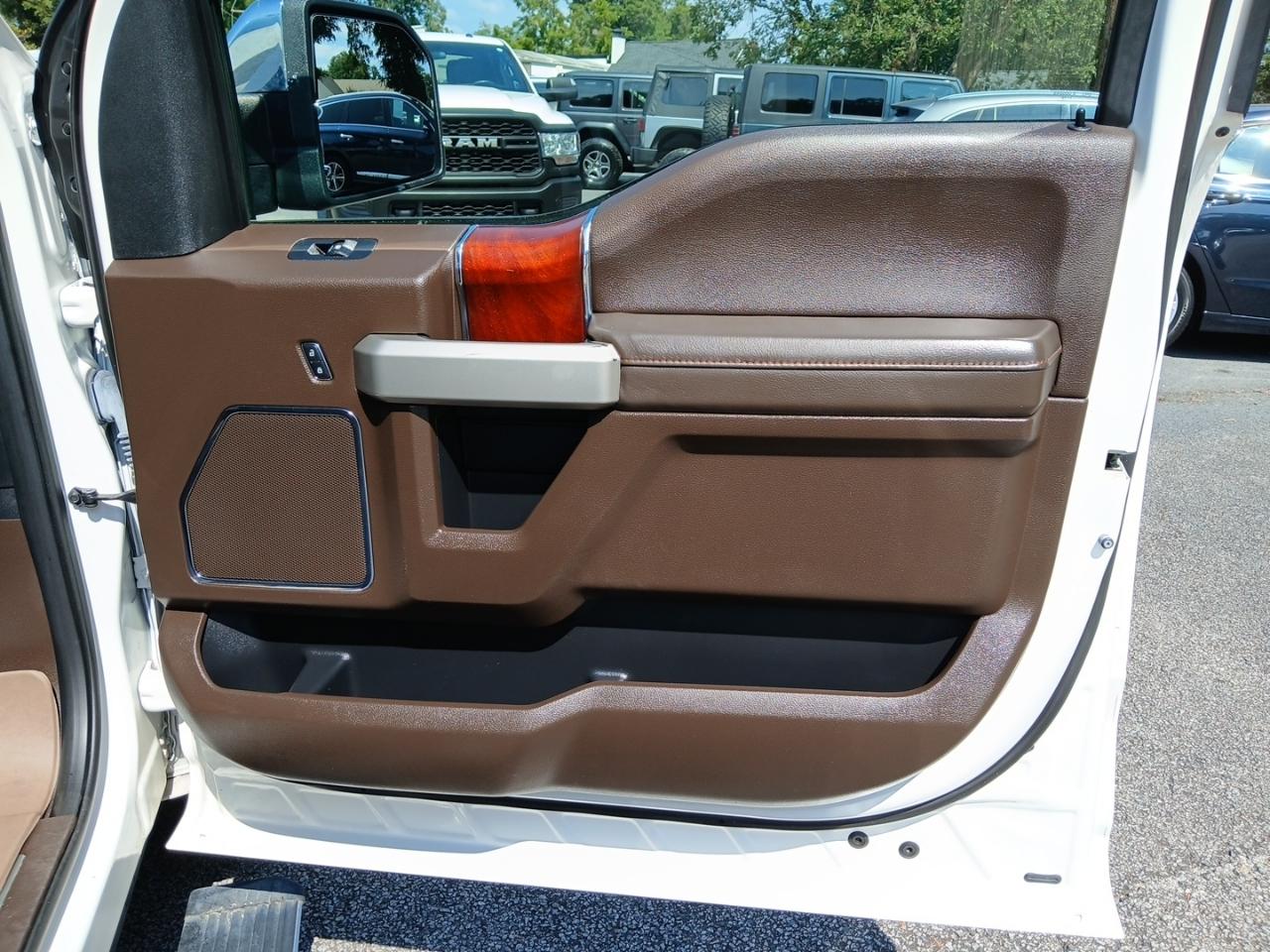 Ford F-150 4WD SuperCrew 145" King Ranch 2016
