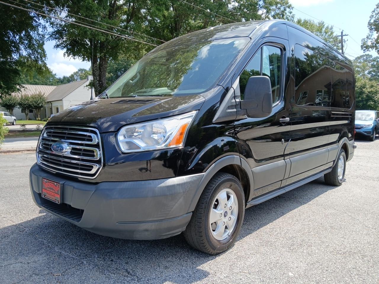 Ford Transit 350 Wagon Med. Roof XL w/Sliding Pass. 148-in. WB 2018
