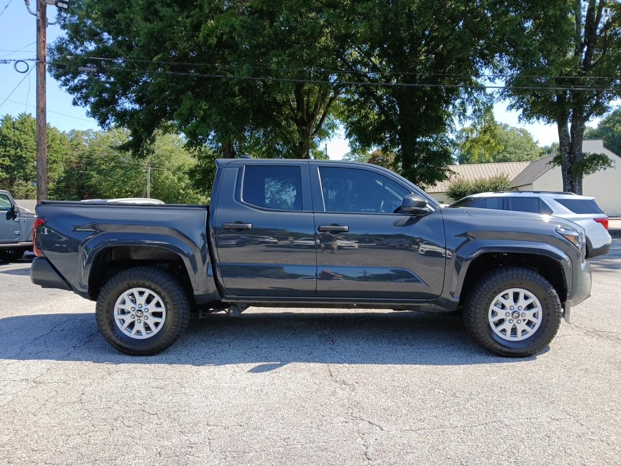 Toyota Tacoma SR Double Cab 4WD 2025