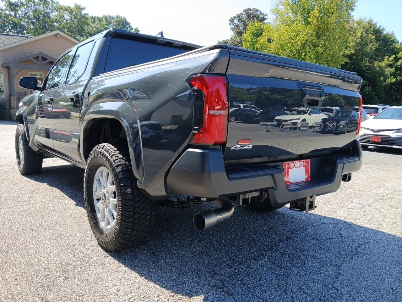 Toyota Tacoma SR Double Cab 4WD 2025