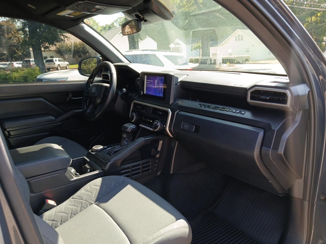 Toyota Tacoma SR Double Cab 4WD 2025