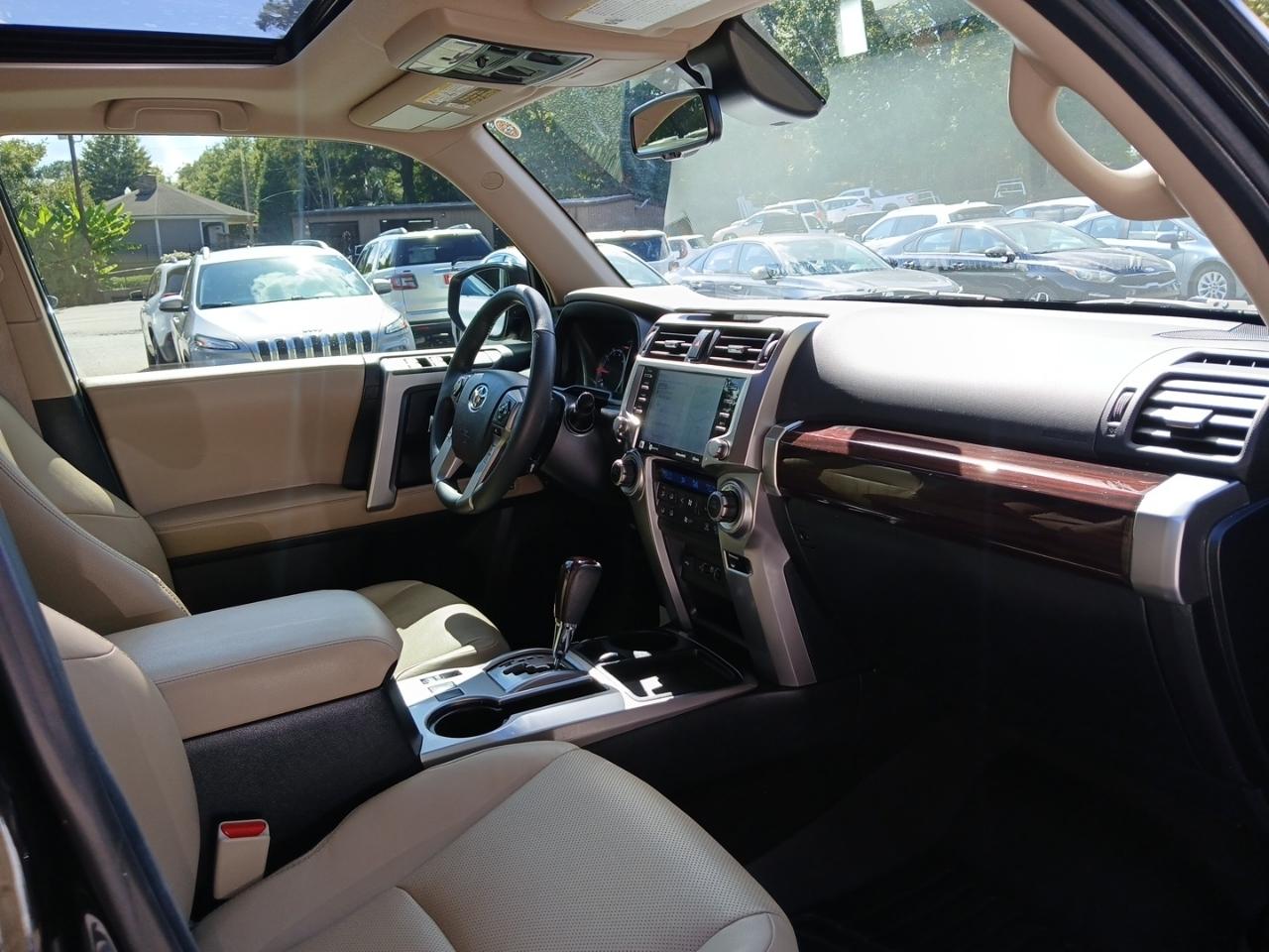 Toyota 4Runner Limited 2WD 2021