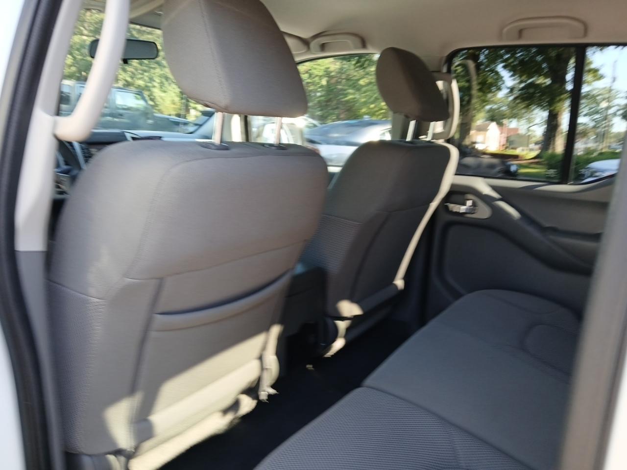 Nissan Frontier 4WD Crew Cab SWB Auto SV 2019