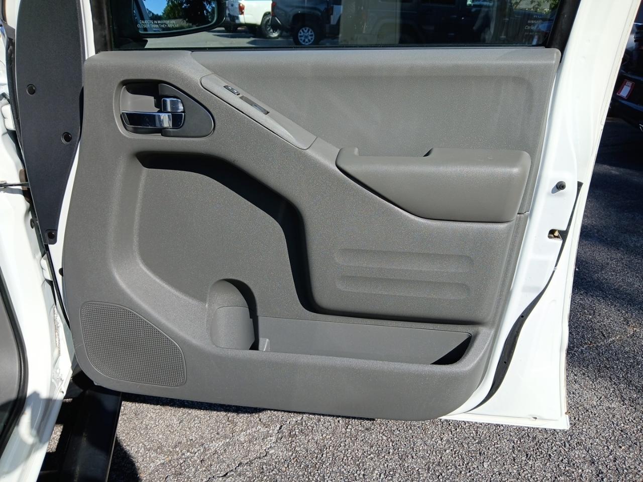 Nissan Frontier 4WD Crew Cab SWB Auto SV 2019