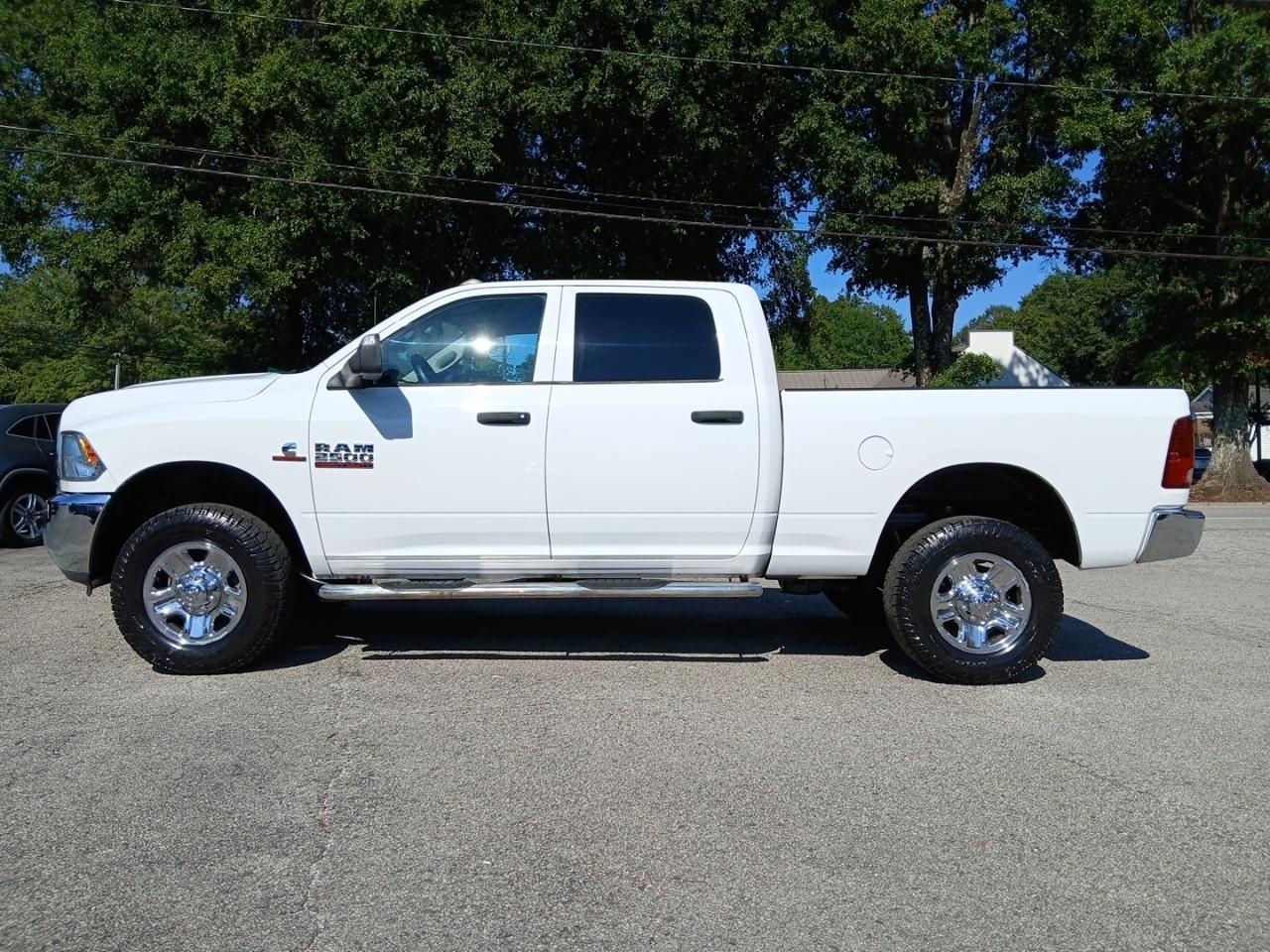 RAM 2500 Tradesman Crew Cab SWB 4WD 2017