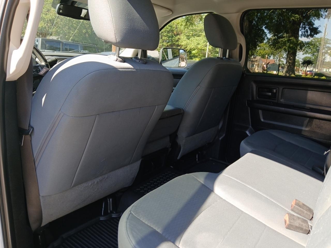 RAM 2500 Tradesman Crew Cab SWB 4WD 2017