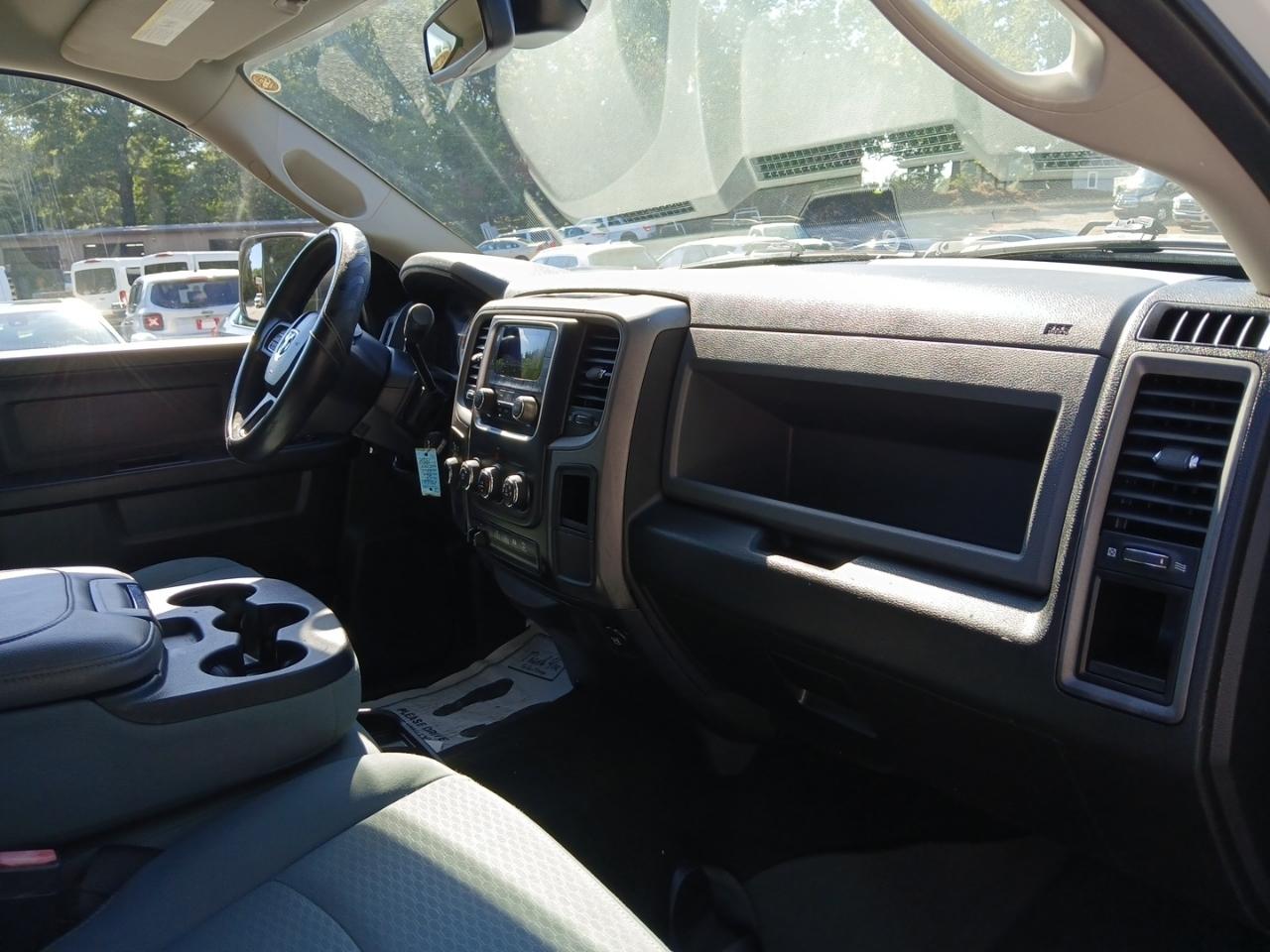 RAM 2500 Tradesman Crew Cab SWB 4WD 2017