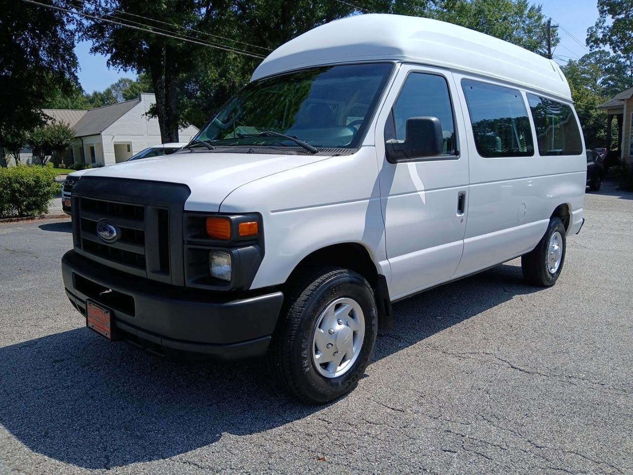 Ford Econoline E-250 2012