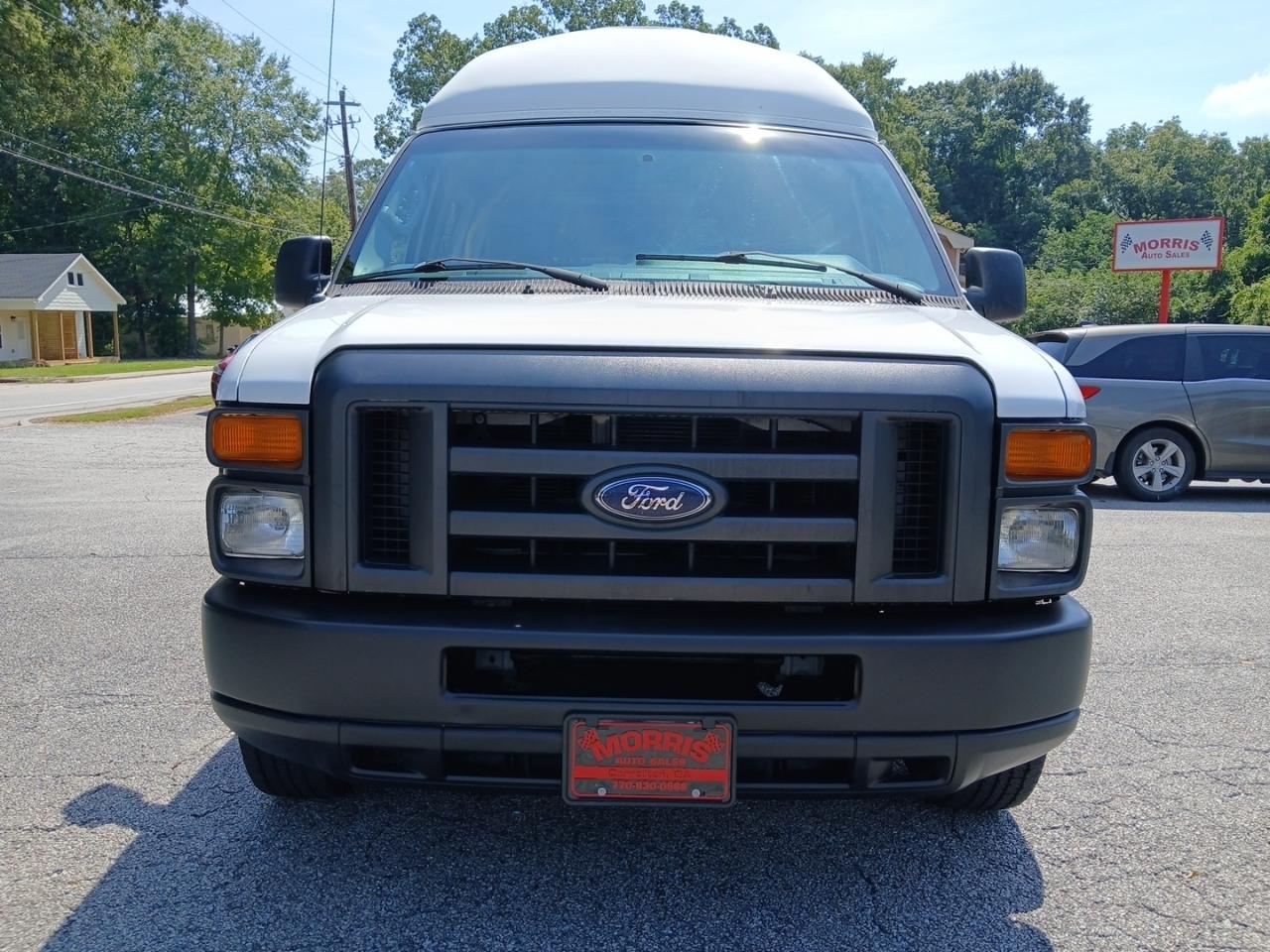 Ford Econoline E-250 2012