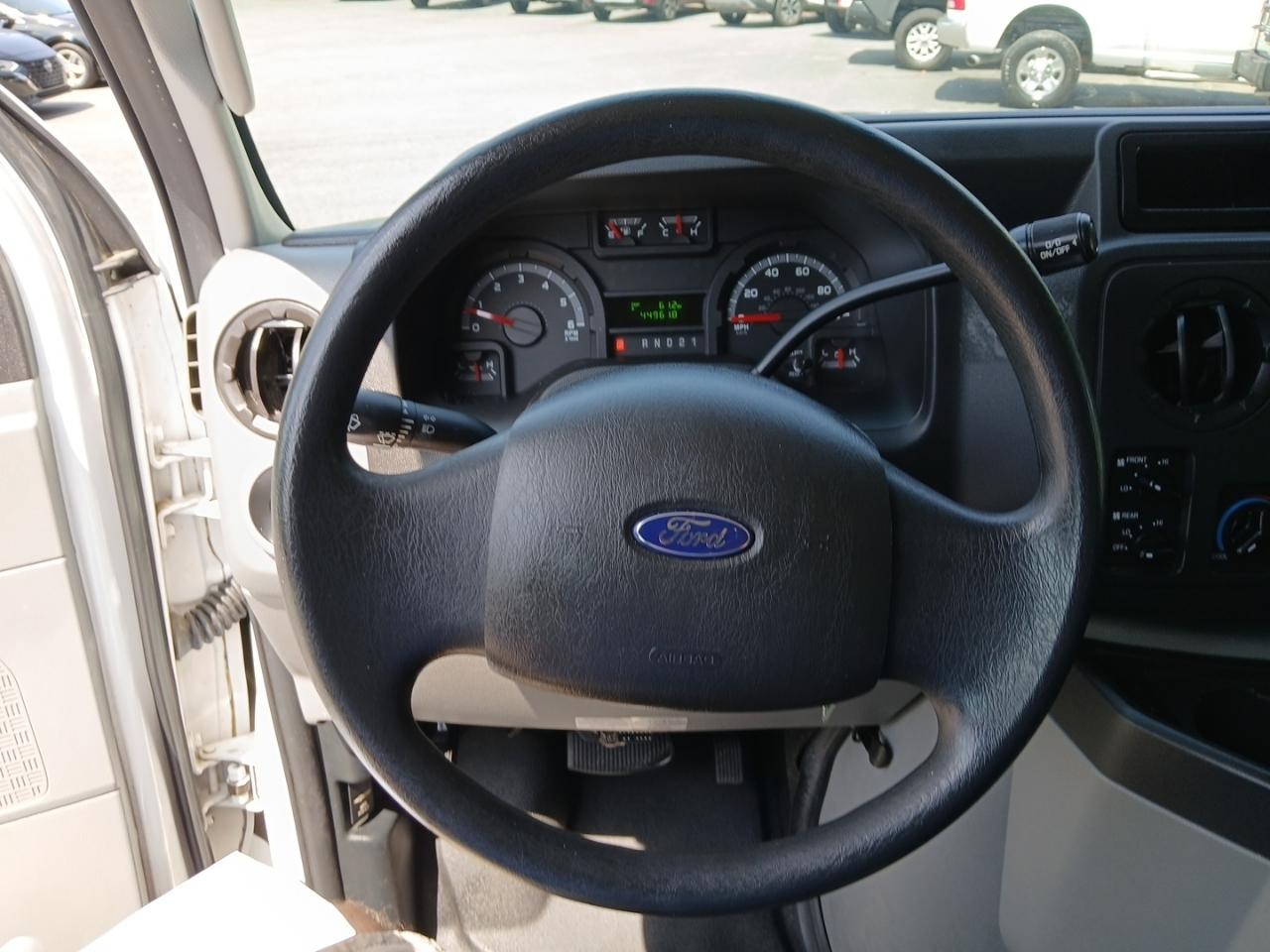 Ford Econoline E-250 2012