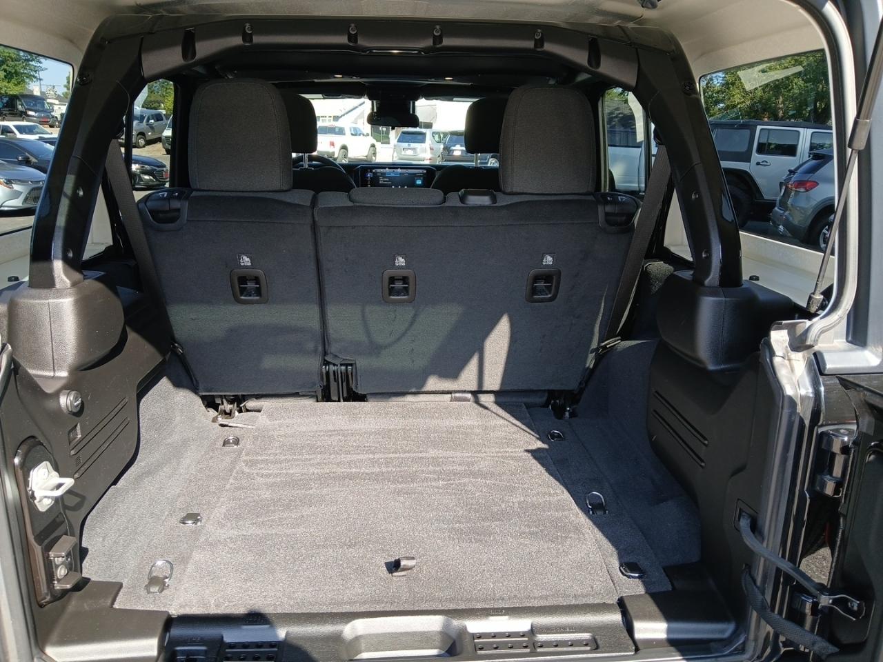 Jeep Wrangler Sport 2024