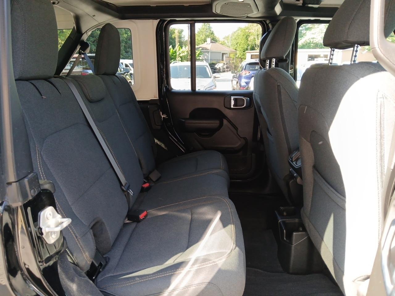 Jeep Wrangler Sport 2024