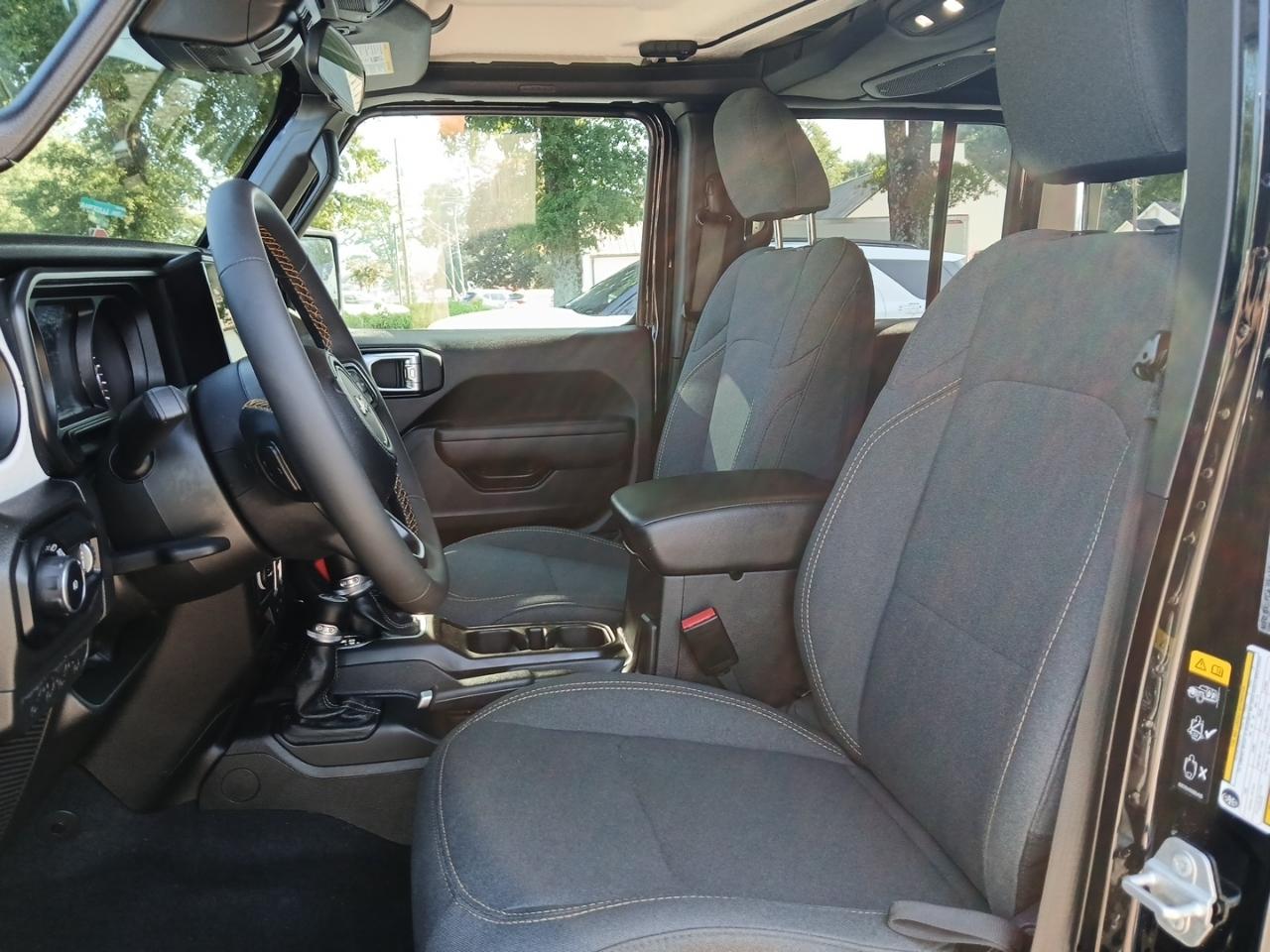 Jeep Wrangler Sport 2024
