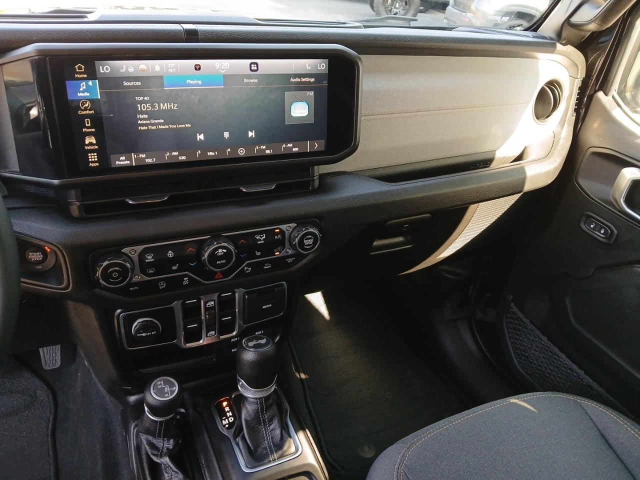 Jeep Wrangler Sport 2024