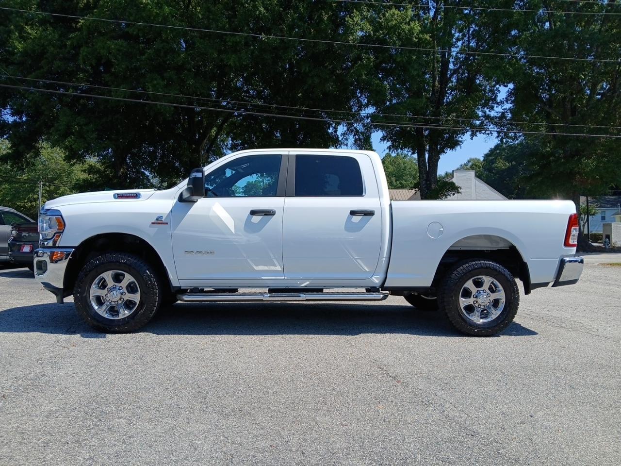 RAM 2500 Tradesman Crew Cab SWB 4WD 2024