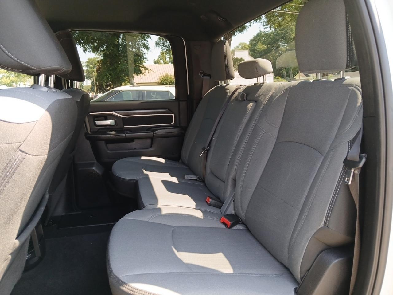 RAM 2500 Tradesman Crew Cab SWB 4WD 2024