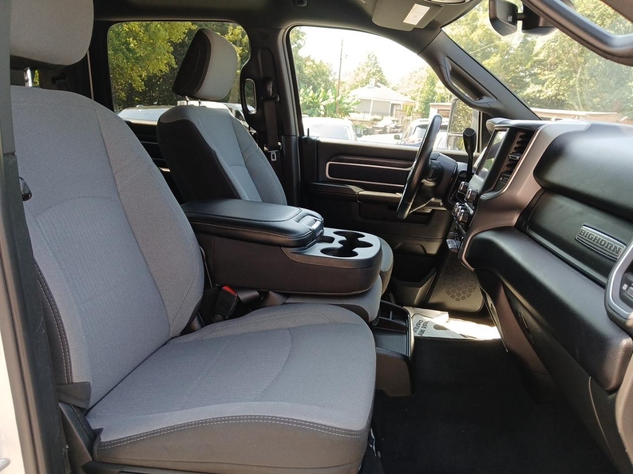 RAM 2500 Tradesman Crew Cab SWB 4WD 2024