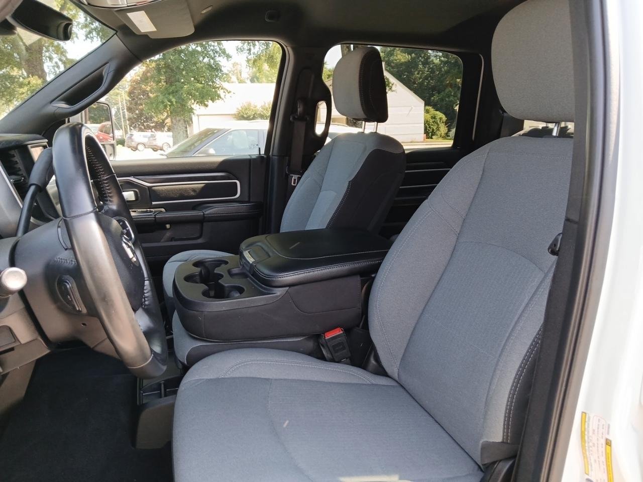 RAM 2500 Tradesman Crew Cab SWB 4WD 2024