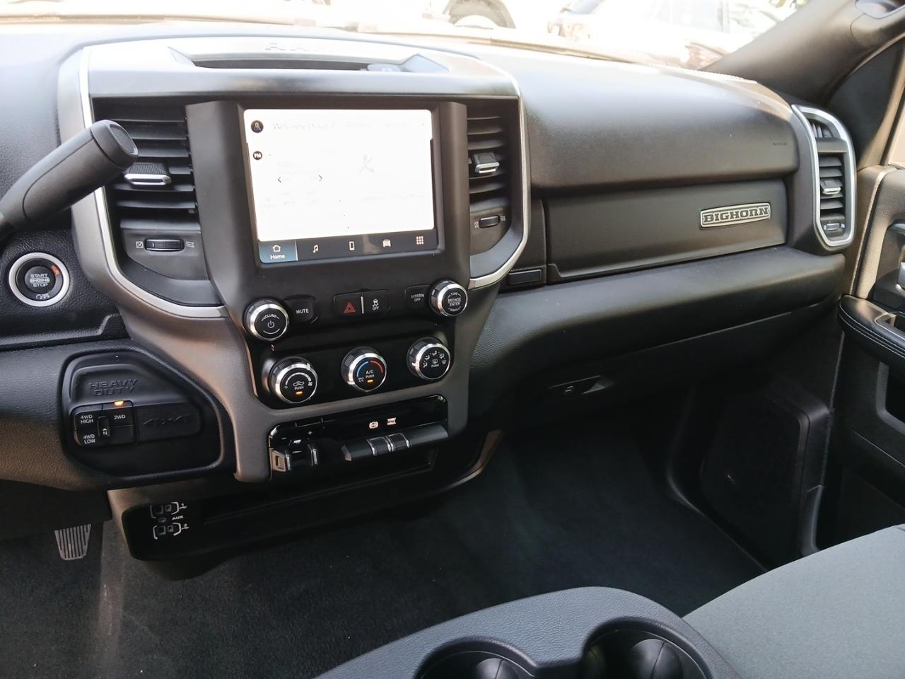 RAM 2500 Tradesman Crew Cab SWB 4WD 2024