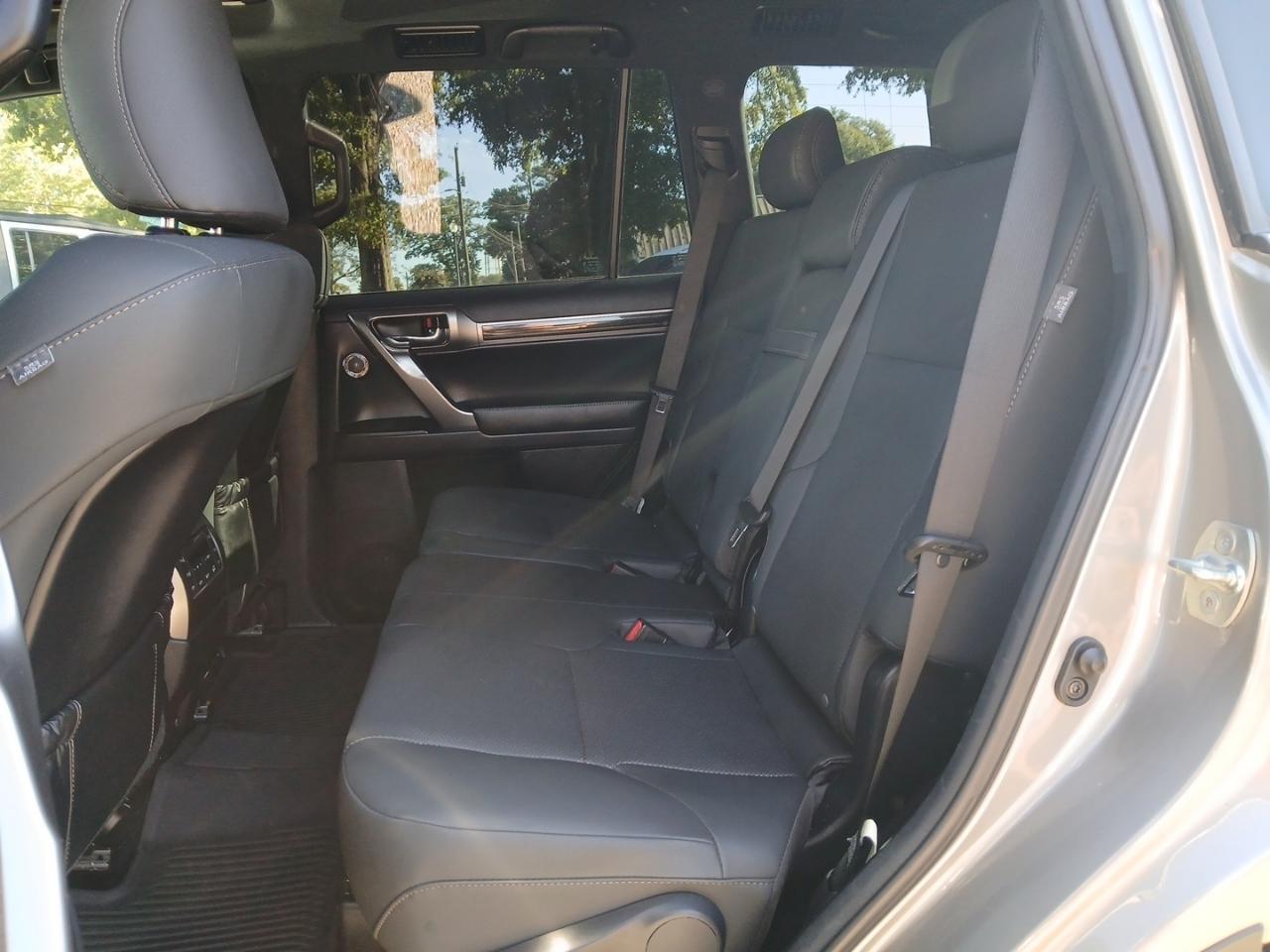 Lexus GX 460 Base 2023