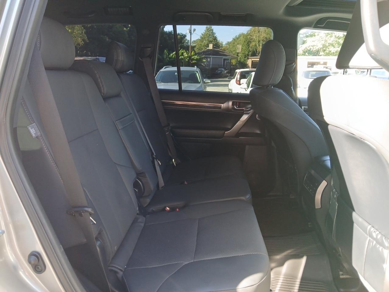 Lexus GX 460 Base 2023