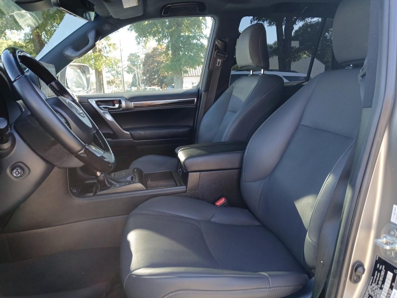 Lexus GX 460 Base 2023