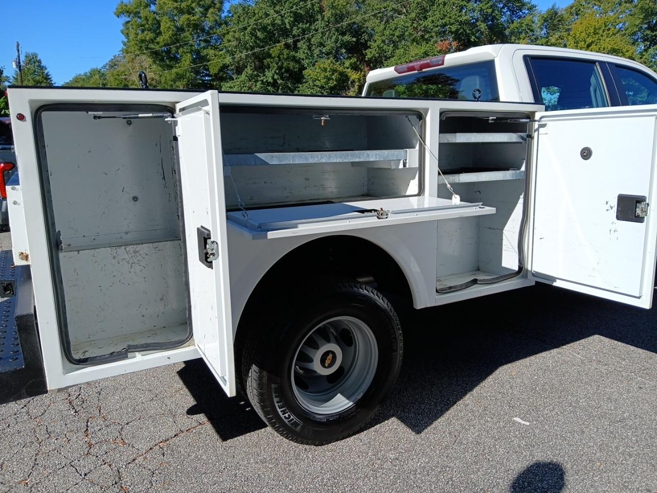 Chevrolet Silverado 3500HD Work Truck Crew Cab 4WD 2023