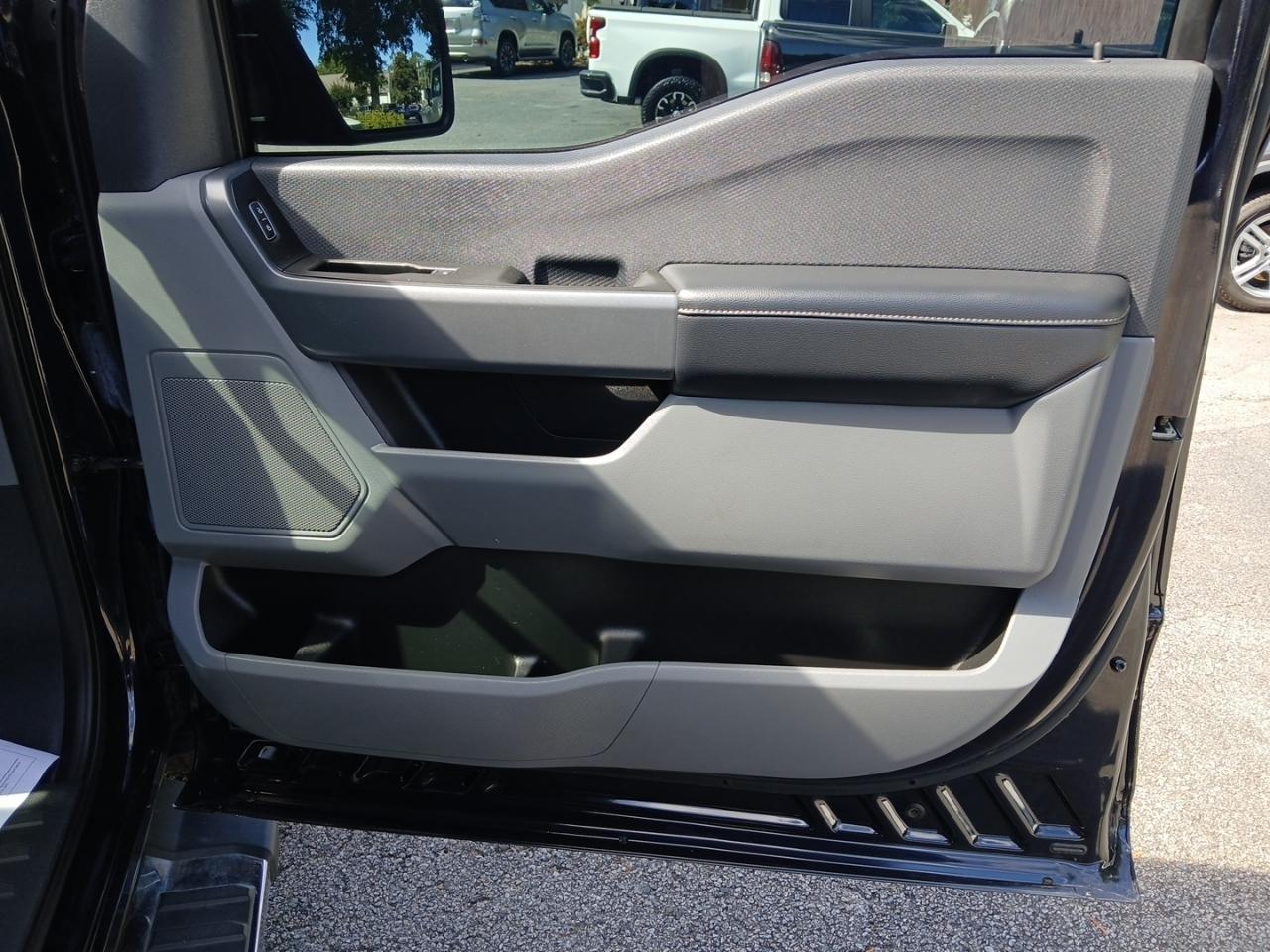 Ford F-150 4WD SuperCrew 145" XLT 2021