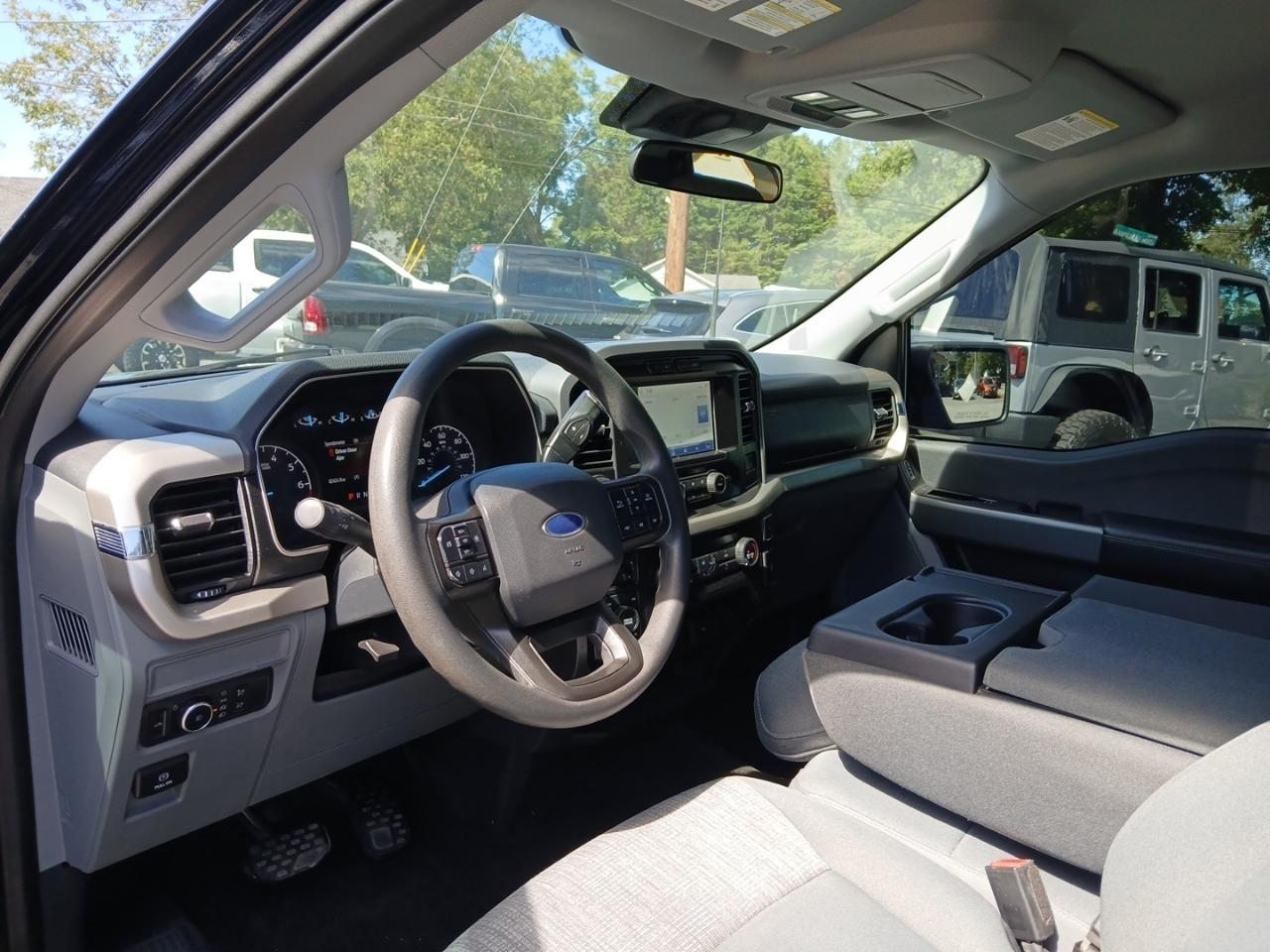 Ford F-150 4WD SuperCrew 145" XLT 2021